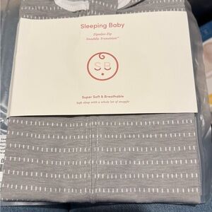 Sleeping Baby Zipadee-Zip Swaddle Transition in Gray
